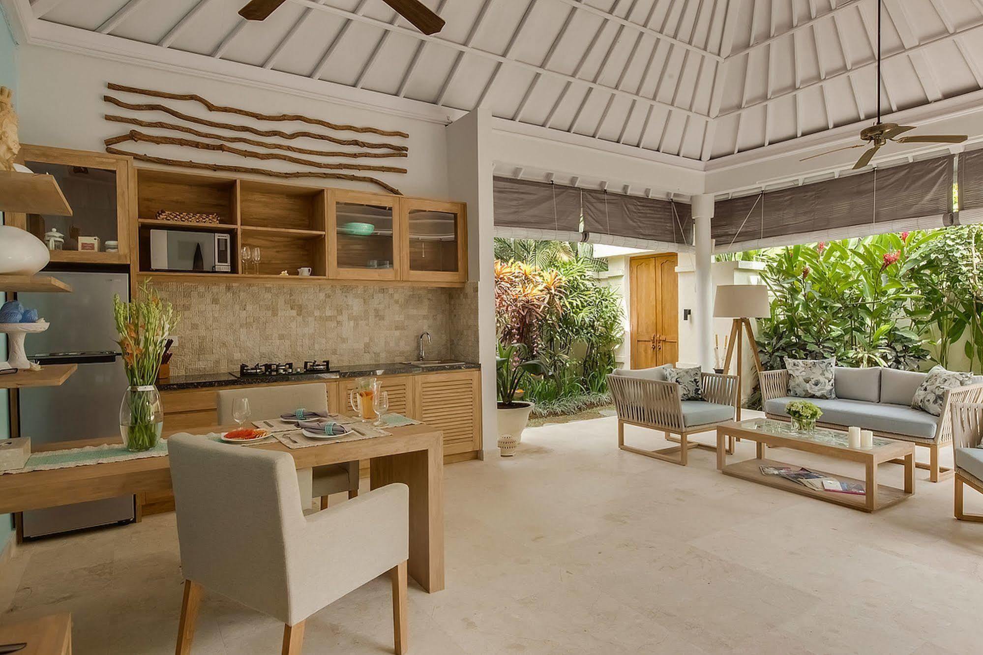 4S Villas At Seminyak Square Экстерьер фото